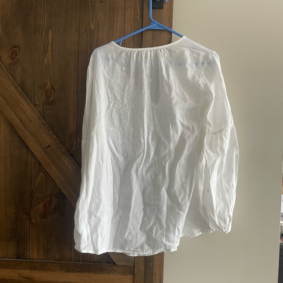 Old Navy White Relaxed Long Sleeve Blouse - Picture 8 of 12